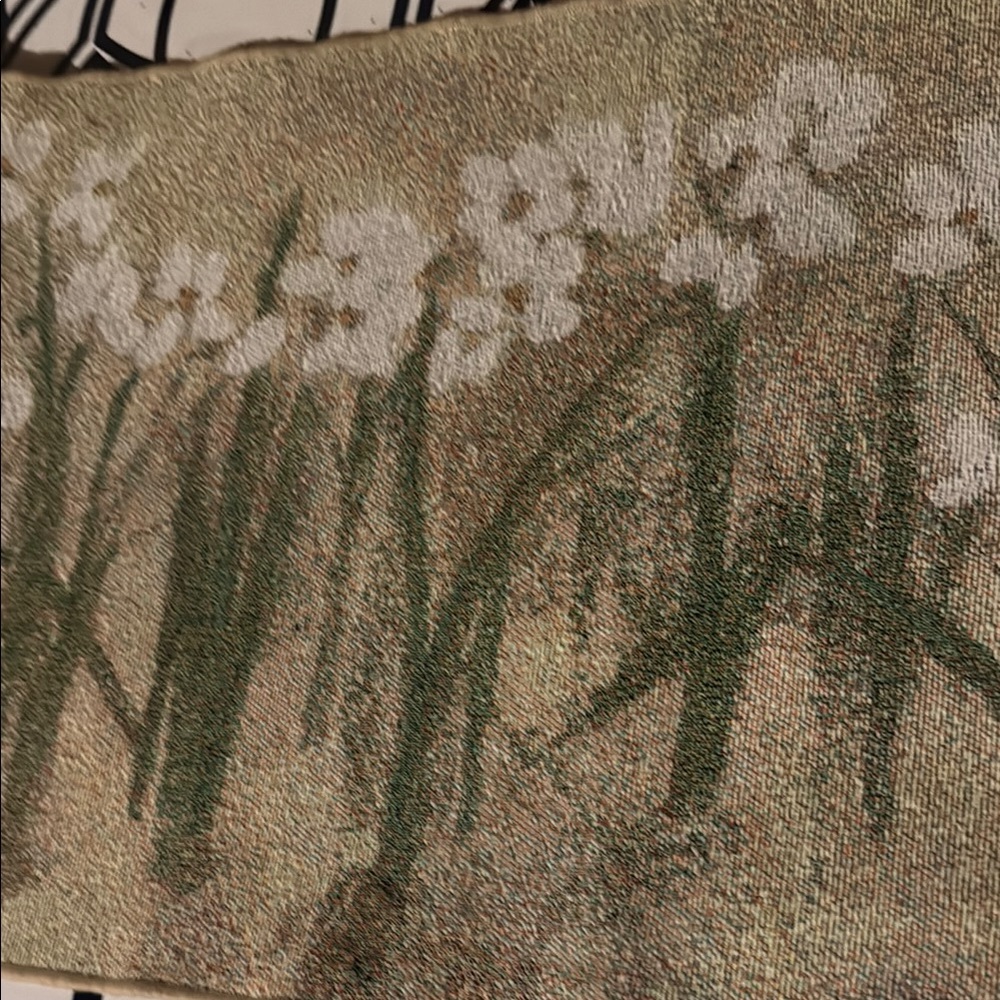Floral Patterned Table Runner - Picture 2 of 4
